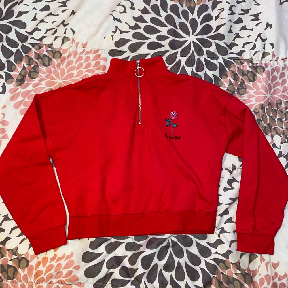 Forever 21 no love lost cropped half zippie sweater